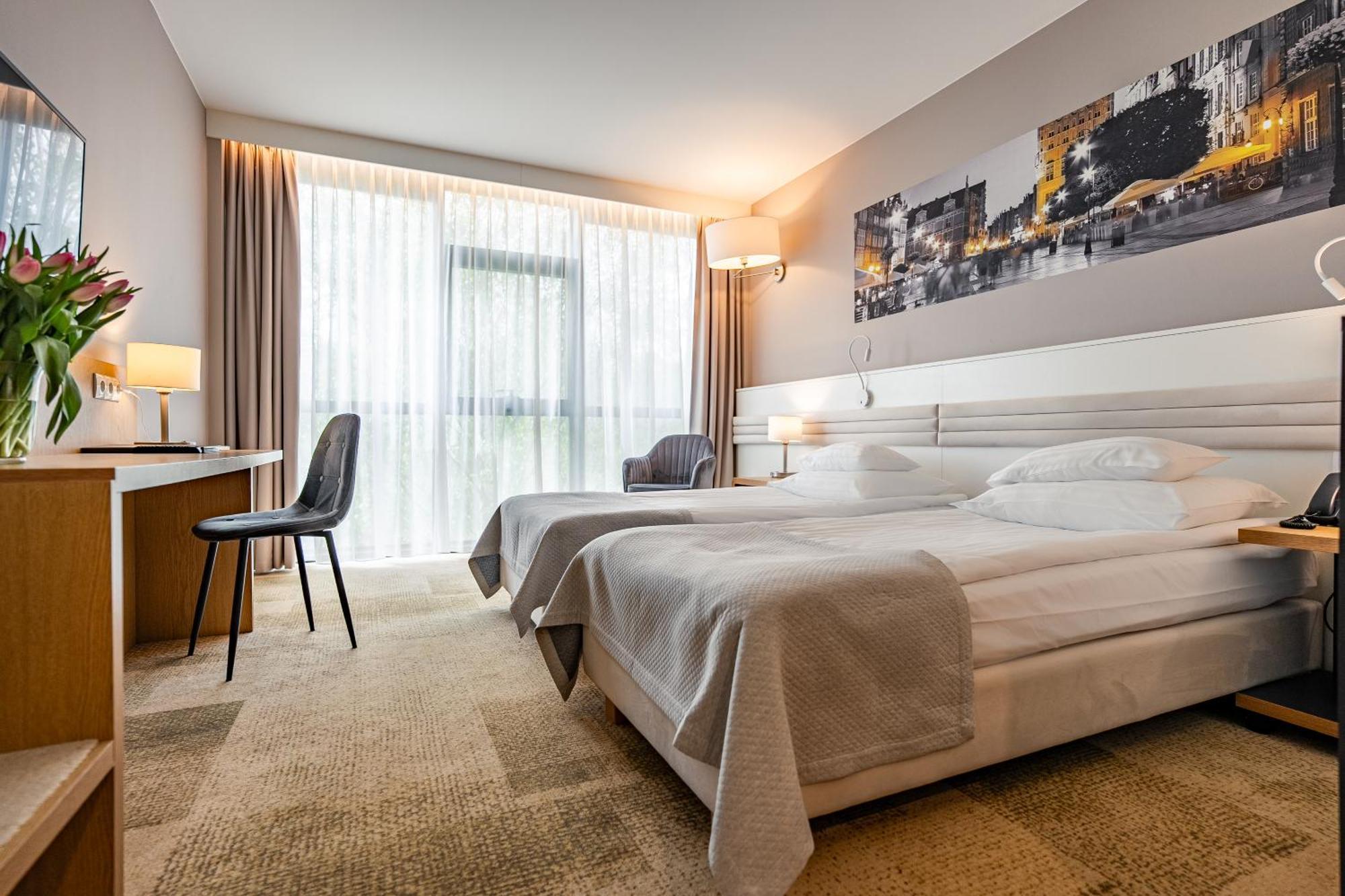 Hotel Platan Gdańsk Buitenkant foto